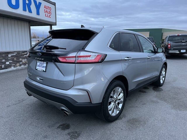 2024 Ford Edge Titanium