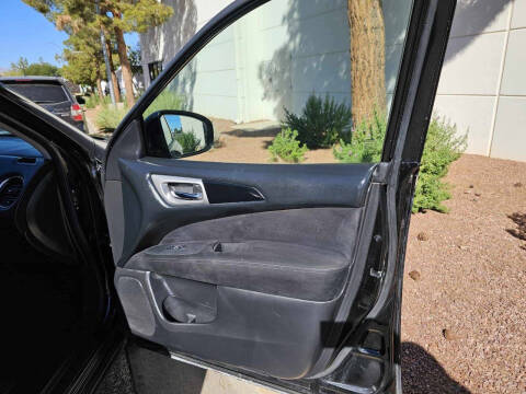 2015 Nissan Pathfinder SV