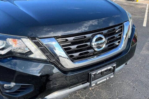 2020 Nissan Pathfinder SV