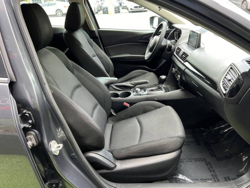 2015 Mazda MAZDA3 i Touring