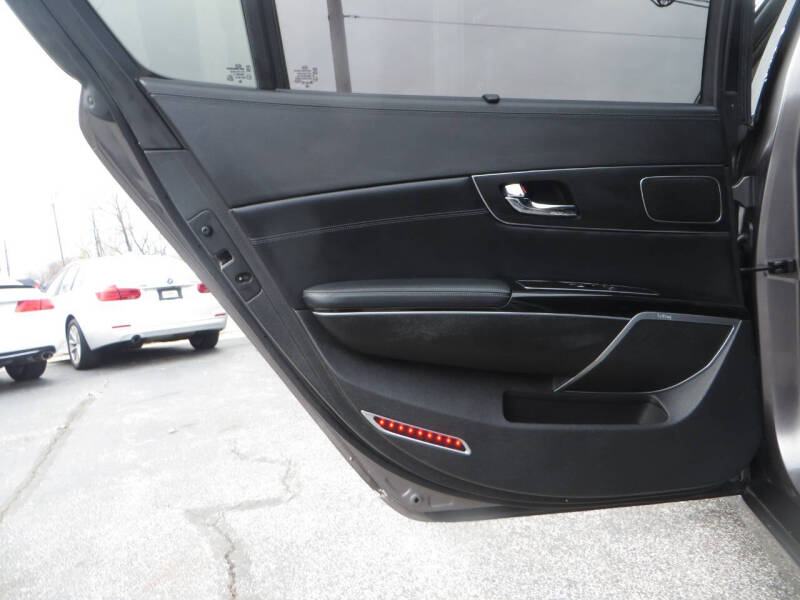 2016 Kia K900 Luxury V6