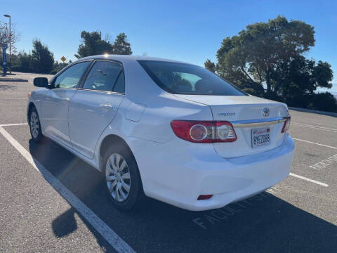 2012 Toyota Corolla LE