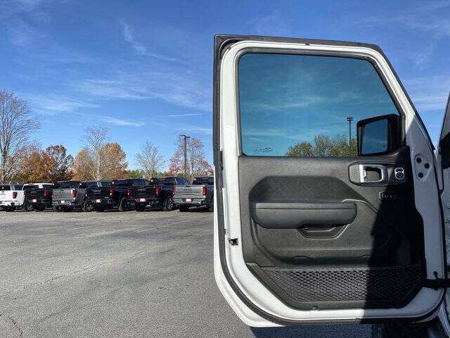 2023 Jeep Gladiator Freedom