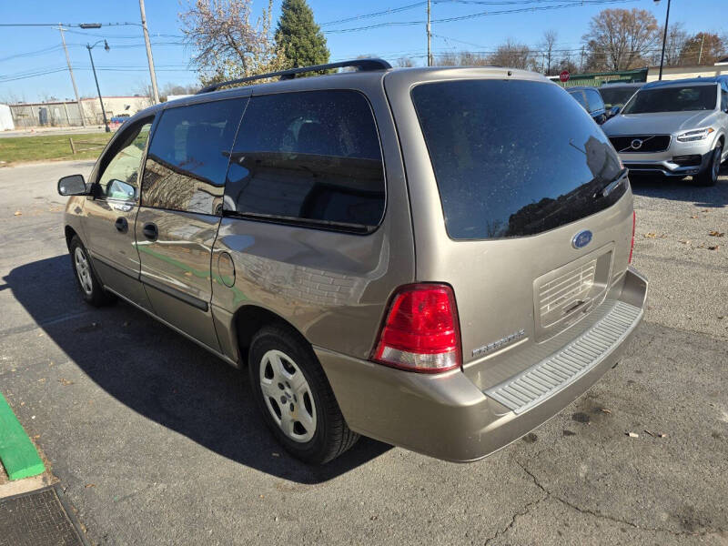 2004 Ford Freestar SE