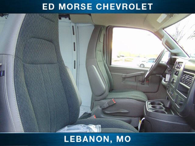 2025 Chevrolet Express 2500