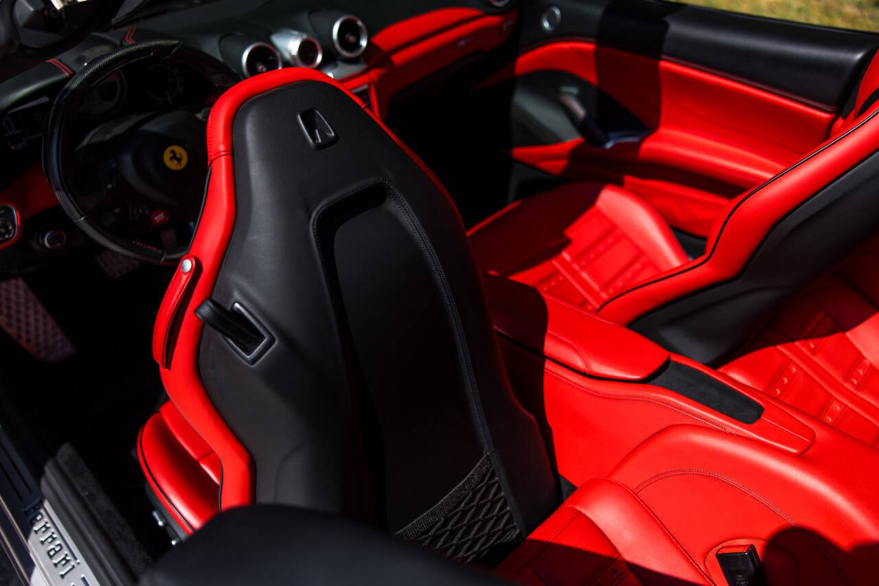 2015 Ferrari California T 19