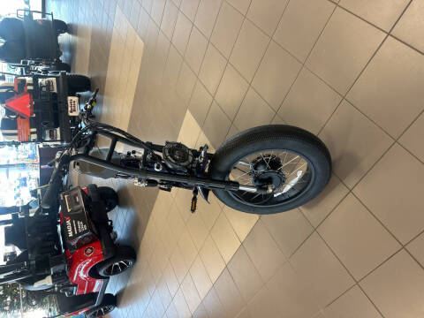 2024 Icon  EB02
