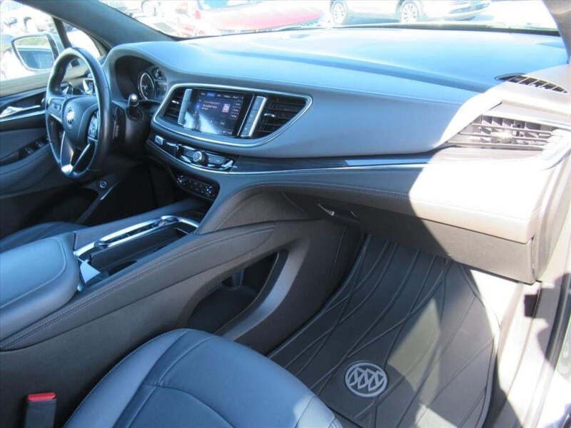 2024 Buick Enclave Essence