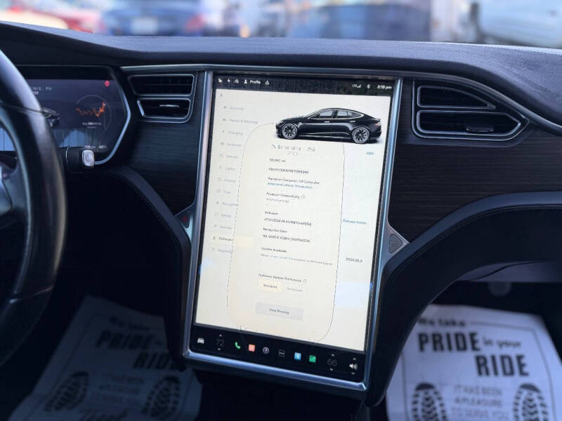 2015 Tesla Model S 70