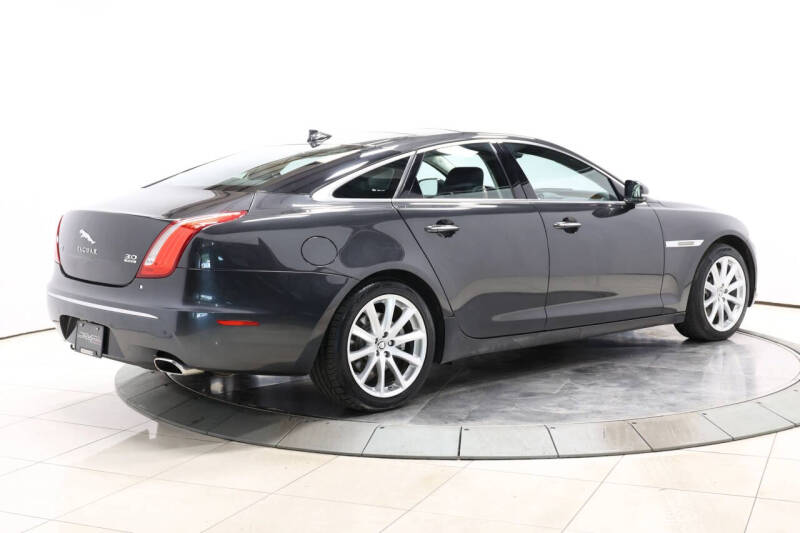 2013 Jaguar XJ