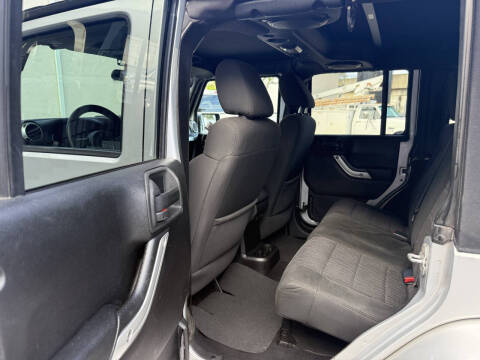 2012 Jeep Wrangler Unlimited Sahara