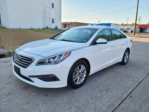 2015 Hyundai Sonata for sale at DFW Autohaus in Dallas TX