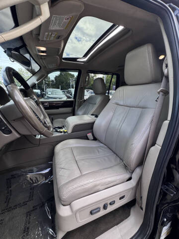 2016 Lincoln Navigator Select