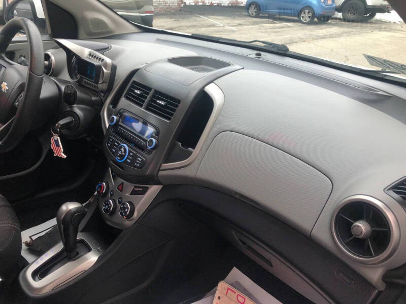 2014 Chevrolet Sonic LT Auto