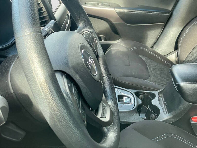 2019 Jeep Cherokee Latitude