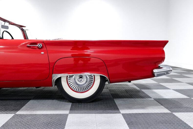 1957 Ford Thunderbird