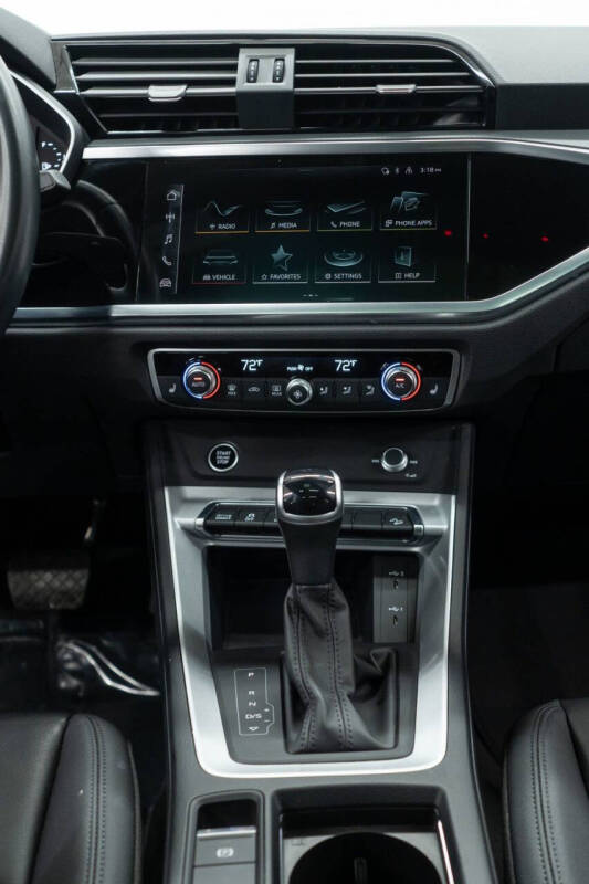 2023 Audi Q3 quattro S line Premium 45 TFSI