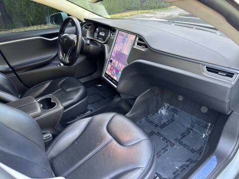 2015 Tesla Model S 85D