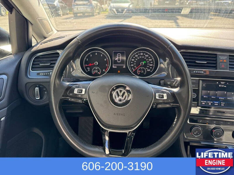 2021 Volkswagen Golf TSI