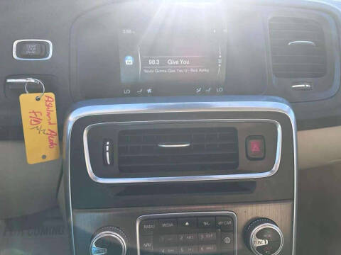 2016 Volvo V60 T5 Drive-E Premier