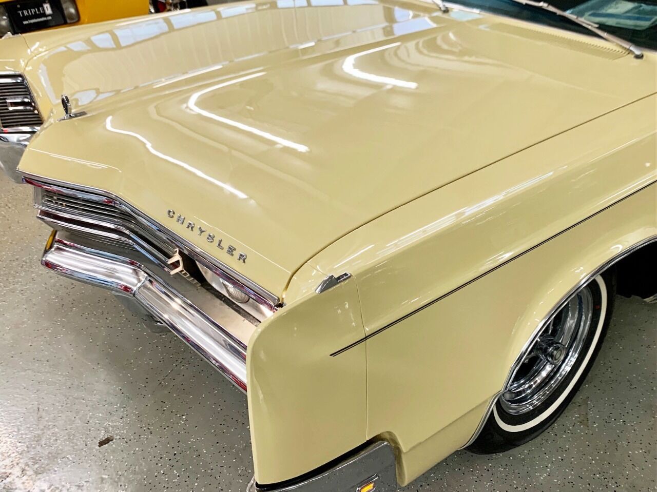 1968 Chrysler 300 36