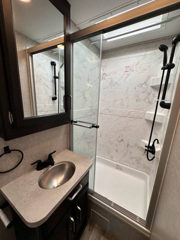 2022 Jayco Grayhawk 27, King Bed  Sleeps 6 , Gas Engine