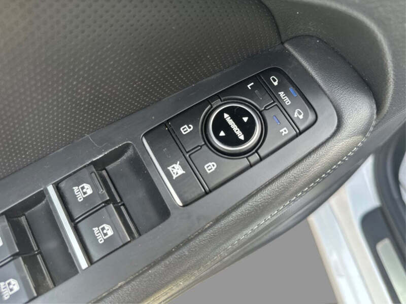 2017 Genesis G80