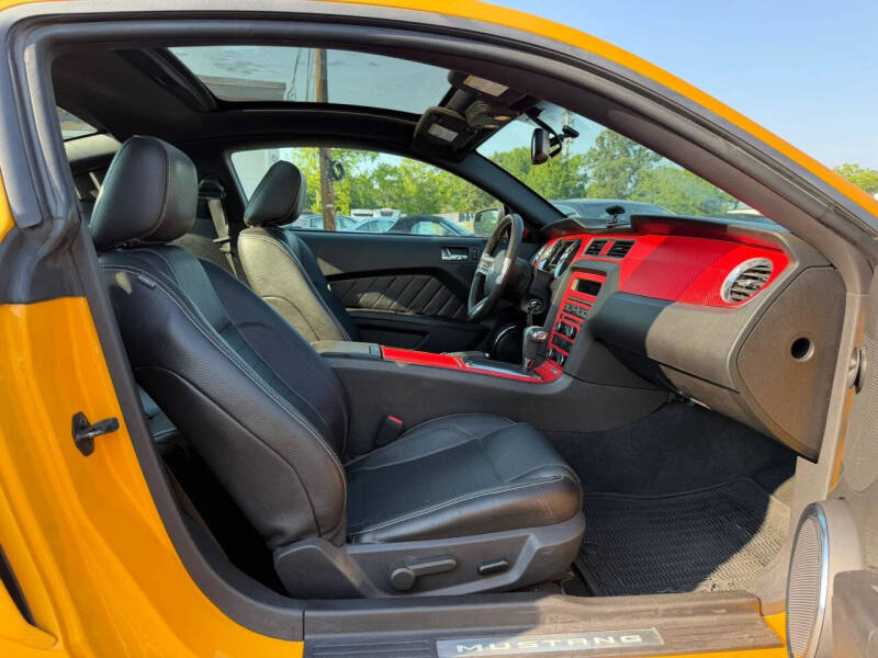 2012 Ford Mustang V6 Premium