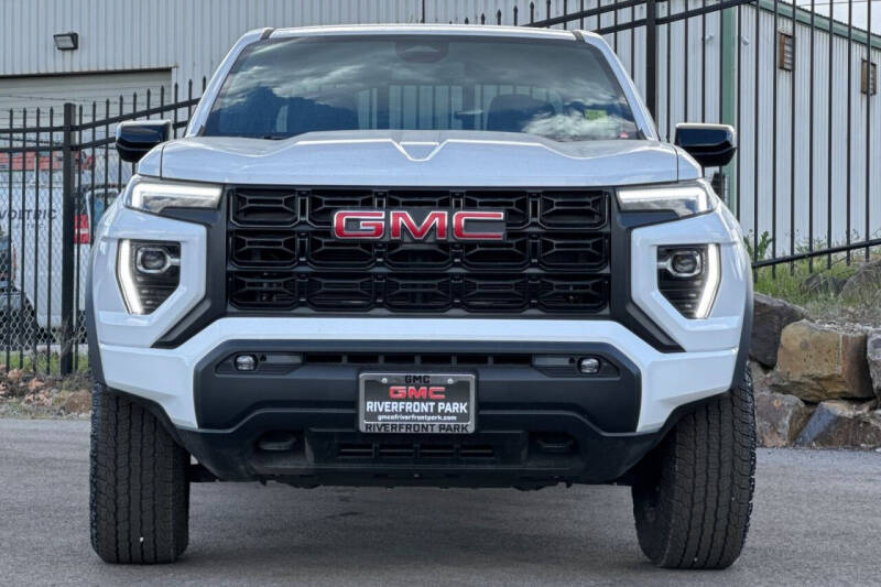 2024 GMC Canyon Elevation