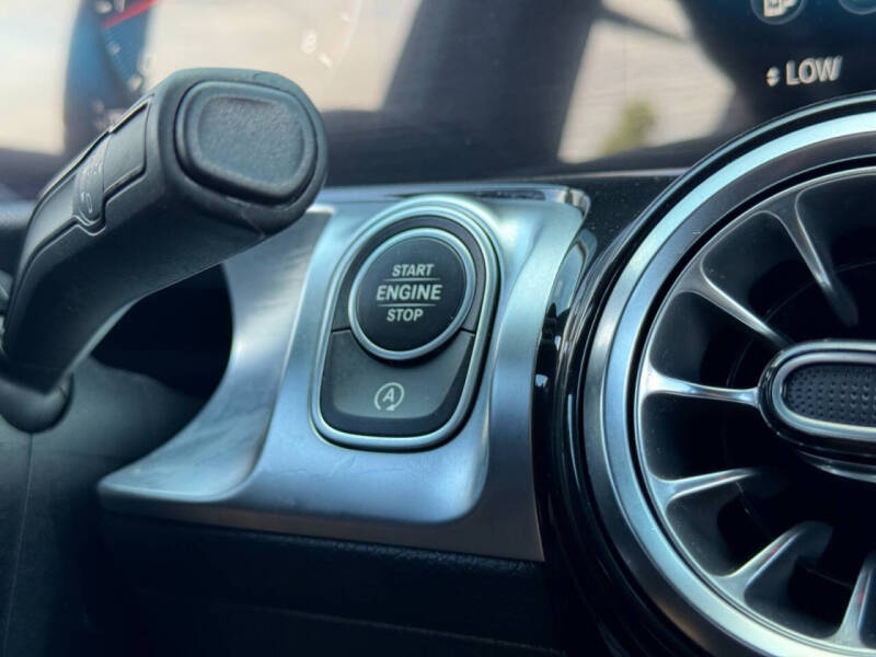 2023 Mercedes-Benz GLB GLB 250