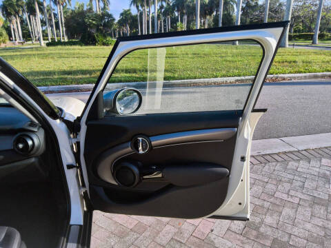 2023 MINI Hardtop 4 Door Cooper
