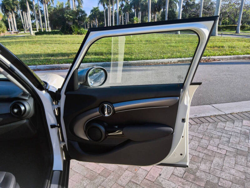 2023 MINI Hardtop 4 Door Cooper
