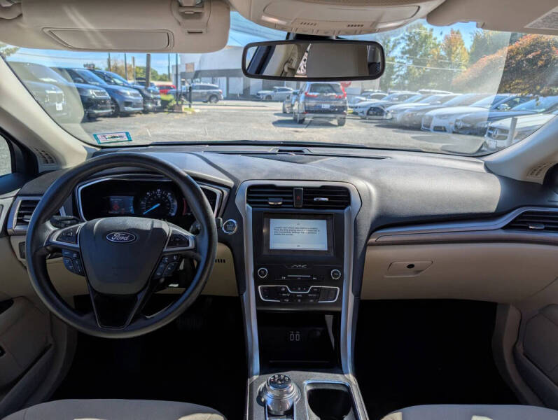 2019 Ford Fusion Hybrid SE