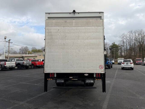 2019 Freightliner M2 106