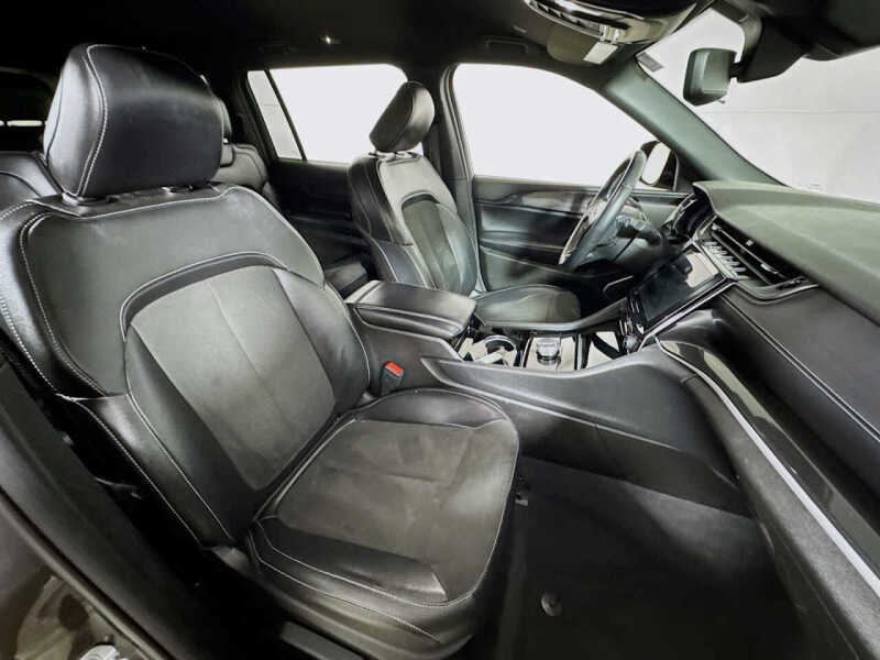 2022 Jeep Grand Cherokee L Altitude