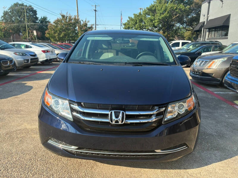 2016 Honda Odyssey SE's photo