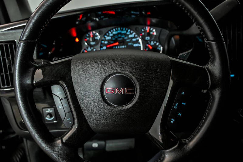 2023 GMC Savana 2500