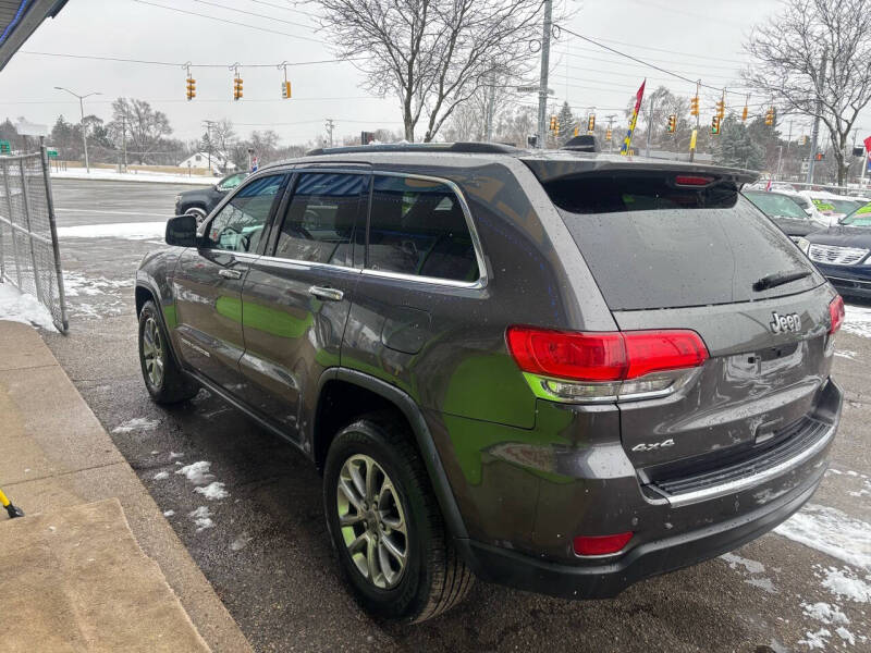 2015 Jeep Grand Cherokee Limited photo 3