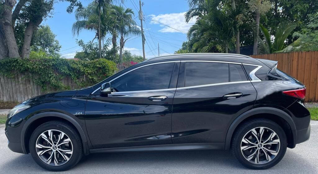 2017 Infiniti QX30 Wagon - $15,820