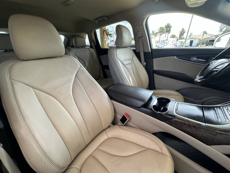 2016 Lincoln MKX Select