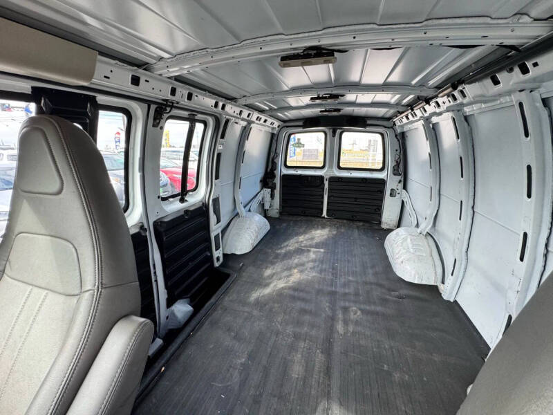 2020 Chevrolet Express 2500