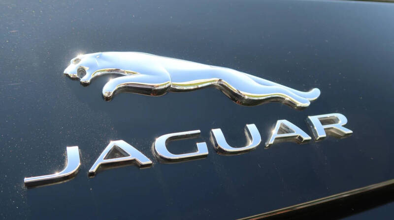 2016 Jaguar F-TYPE R