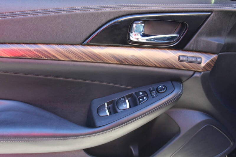 2017 Nissan Maxima Platinum