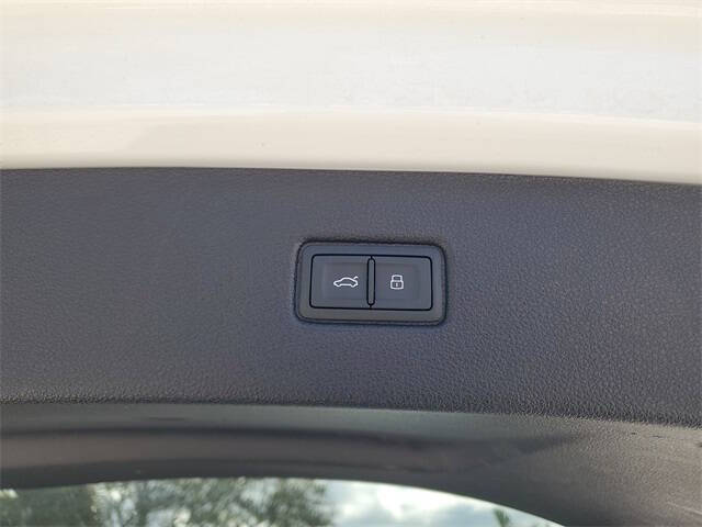 2020 Audi Q7 quattro Premium Plus 55 TFSI