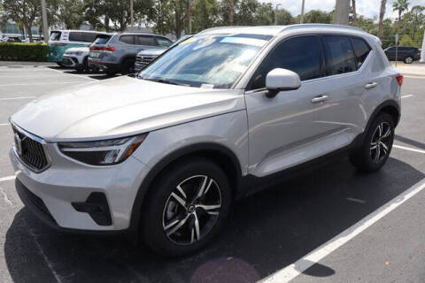 2023 Volvo XC40 B5 Plus Bright Theme
