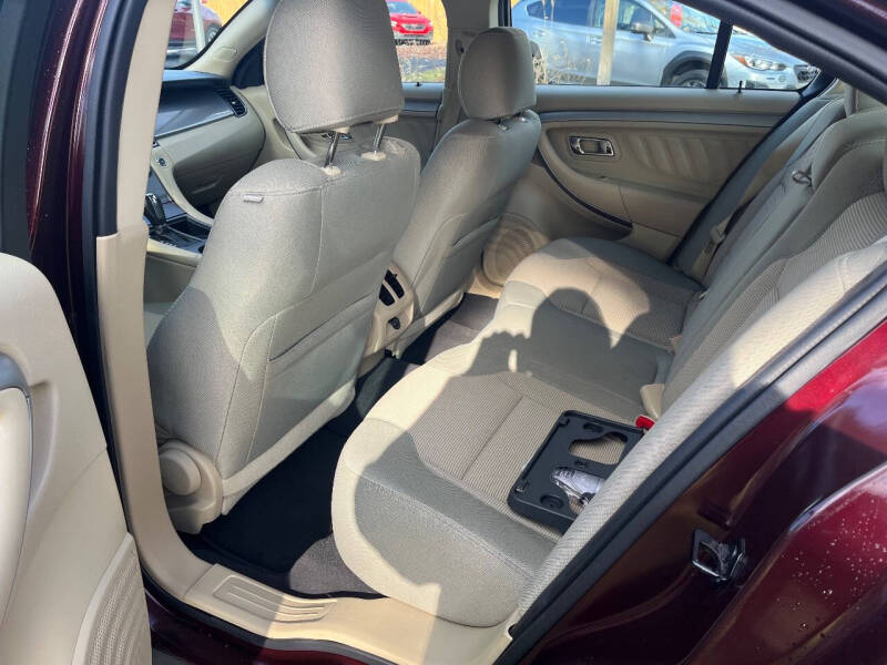 2019 Ford Taurus SEL