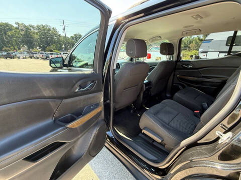 2017 GMC Acadia SLE-2