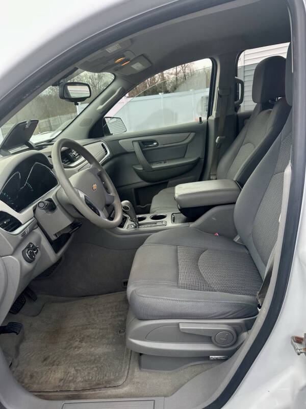 2017 Chevrolet Traverse LS