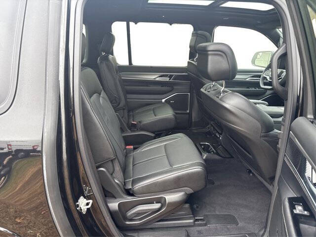 2024 Jeep Wagoneer L Carbide