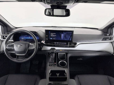 2025 Toyota Sienna